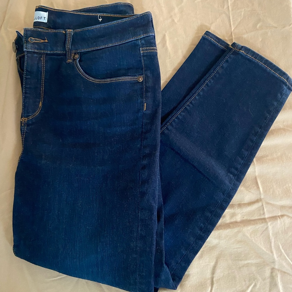EUC LOFT Legging Jeans